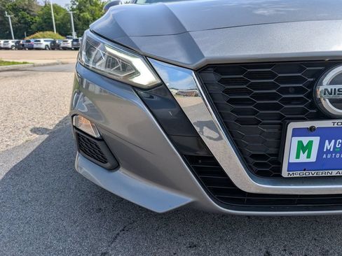 Used 2022 Nissan Altima 2.5 SV AWD/4WD image 9
