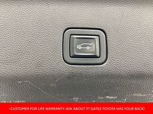 Used 2021 Chevrolet Tahoe RST image 3