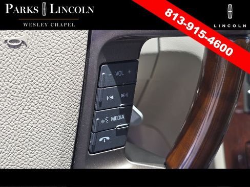 Used 2014 Lincoln Navigator 2WD image 32