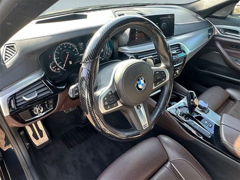 Used 2018 BMW M550i xDrive image 4