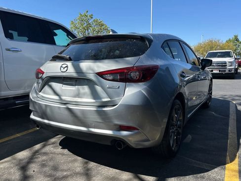 Used 2018 MAZDA MAZDA3 Grand Touring w/ Premium Equipment Package image 4