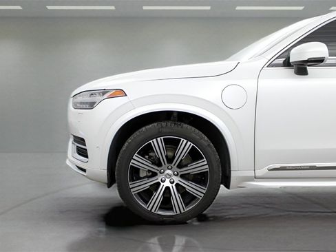 Certified 2021 Volvo XC90 T8 Inscription w/ Advanced Package image 32