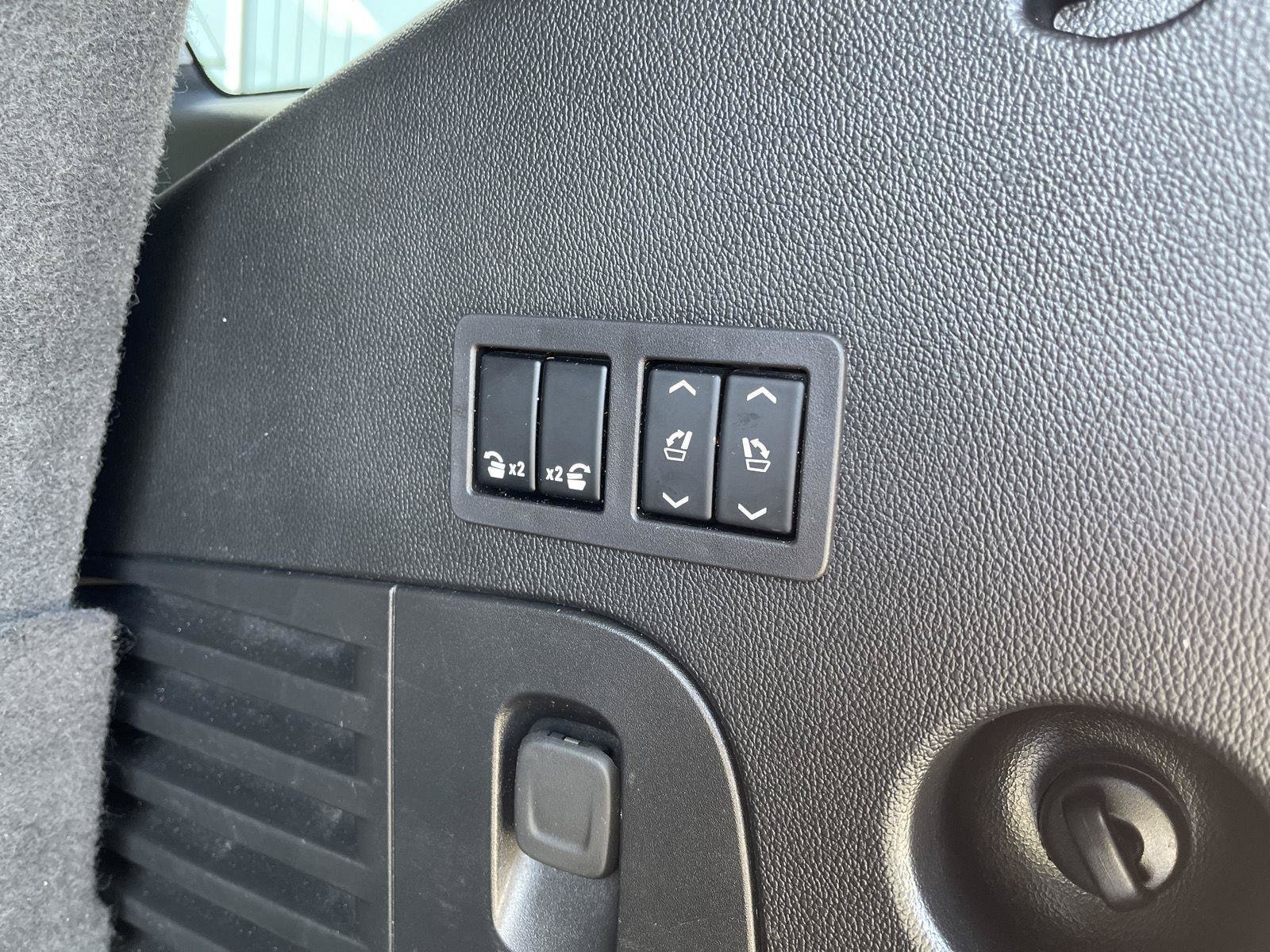 Used 2020 Chevrolet Tahoe Premier AWD/4WD image 46
