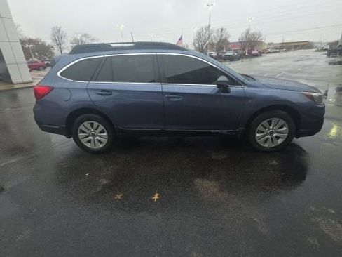 Used 2018 Subaru Outback 2.5i Premium image 4