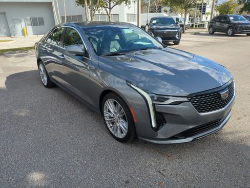 Used 2020 Cadillac CT4 Premium Luxury image 2
