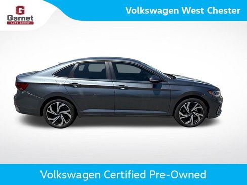 Certified 2025 Volkswagen Jetta SEL FWD image 7
