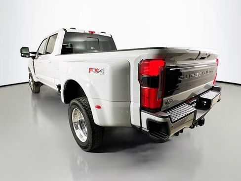 New 2026 Ford F450 Platinum w/ FX4 Off-Road Package image 5