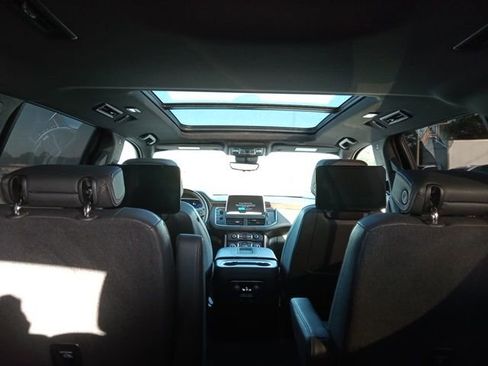 Used 2023 Chevrolet Tahoe High Country w/ Advanced Technology Package image 15