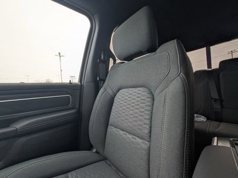 New 2026 RAM 1500 4x4 Crew Cab image 12