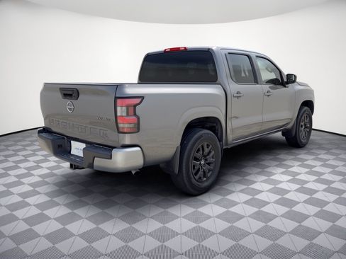 Used 2023 Nissan Frontier SV w/ Tow Package AWD/4WD image 9