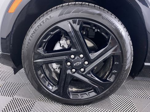 Certified 2024 Chevrolet Equinox EV RS FWD image 25