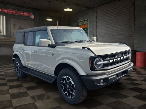 New 2025 Ford Bronco Outer Banks image 32
