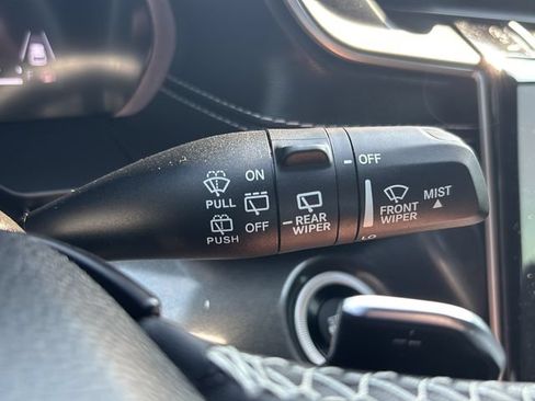 Used 2023 Jeep Grand Cherokee Altitude AWD/4WD image 22