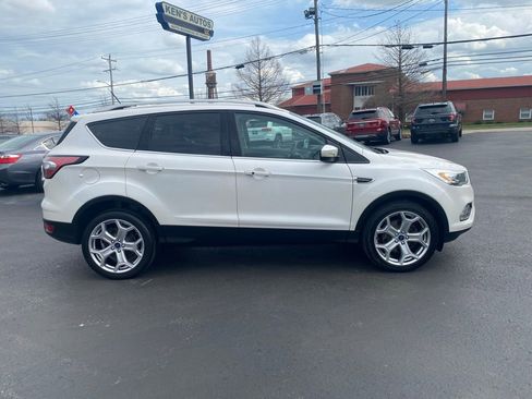 Used 2018 Ford Escape Titanium FWD image 4