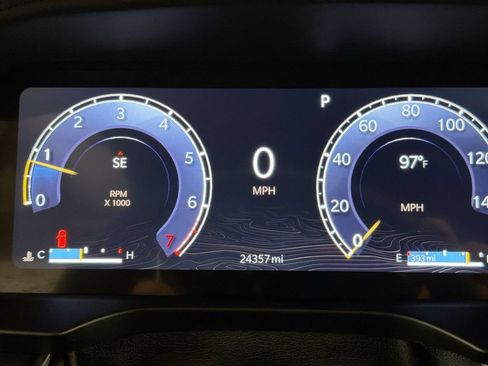 Used 2025 Jeep Grand Cherokee Laredo X w/ Luxury Tech Group I AWD/4WD image 12