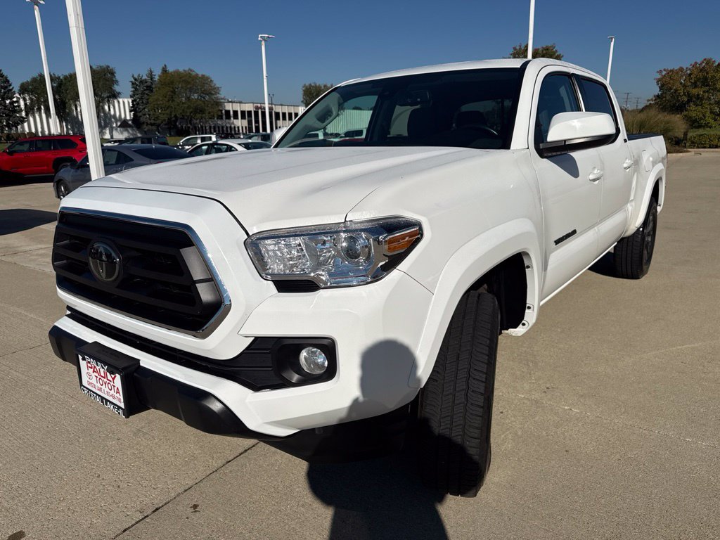Certified 2022 Toyota Tacoma SR5 w/ Black Out Package (TMS) AWD/4WD image 6