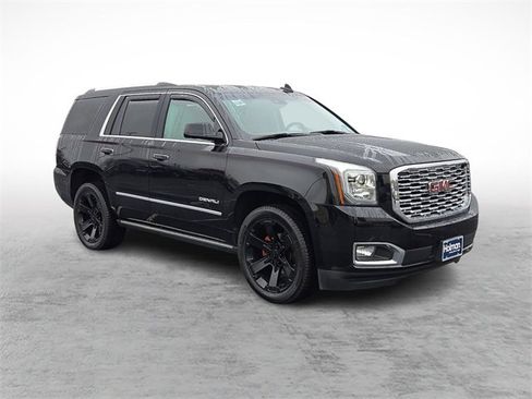 Used 2019 GMC Yukon Denali w/ Denali Ultimate Package image 3