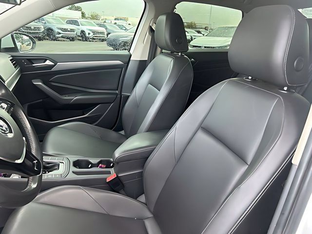 Used 2020 Volkswagen Jetta SE FWD image 19