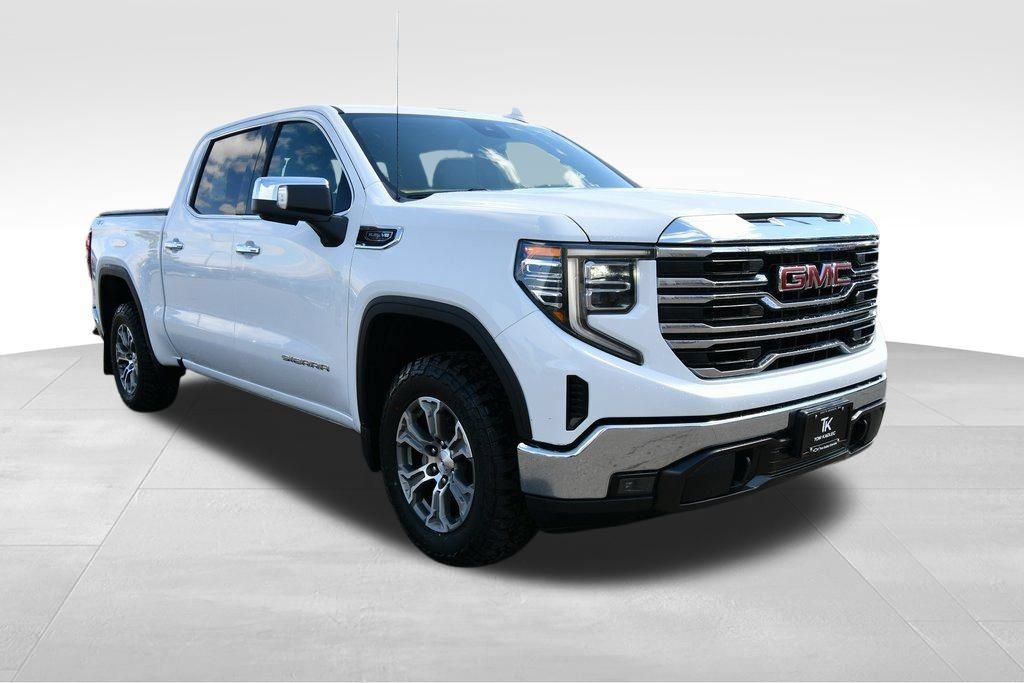 Used 2023 GMC Sierra 1500 SLT w/ SLT Convenience Package AWD/4WD image 10