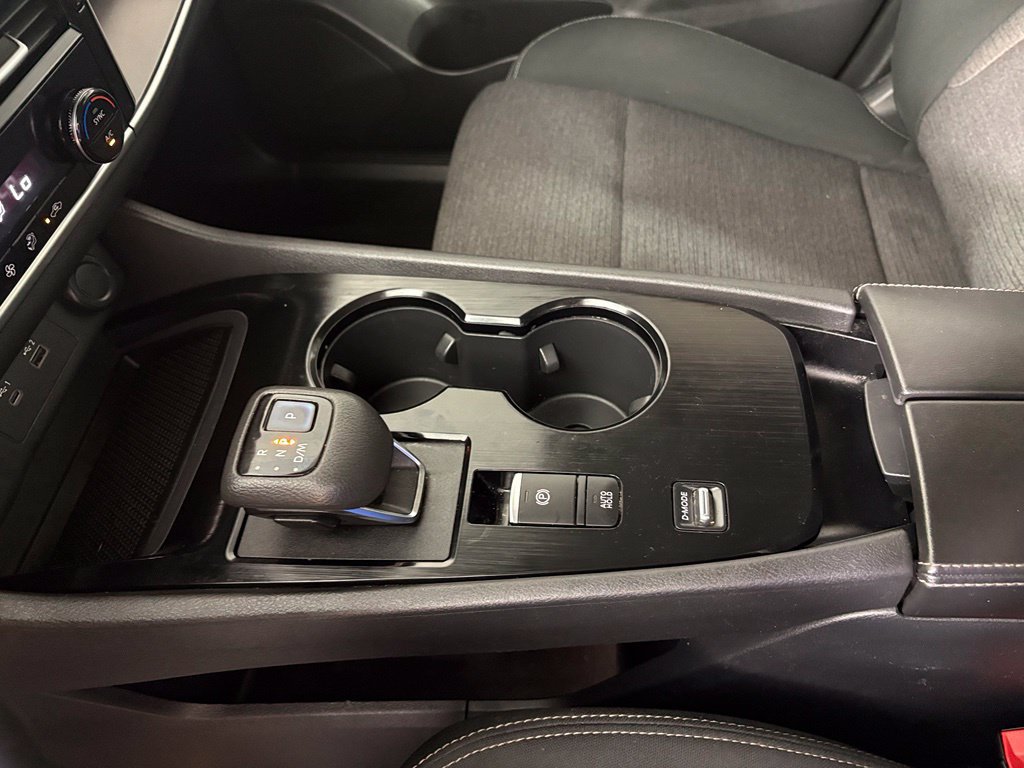 Used 2022 Nissan Rogue SV FWD image 29