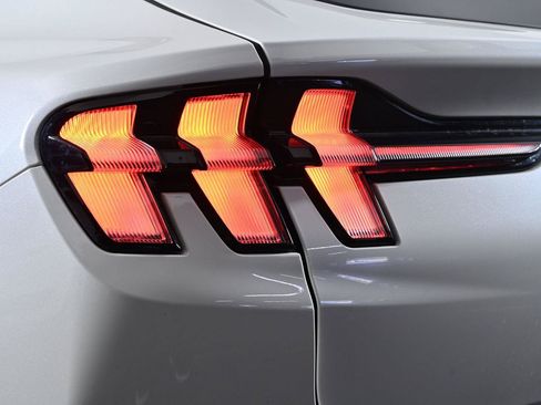 Used 2024 Ford Mustang Mach-E GT AWD/4WD image 8
