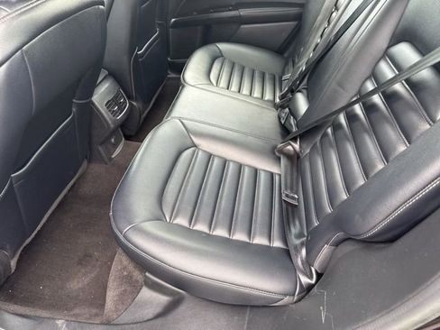 Used 2019 Ford Fusion SEL image 11