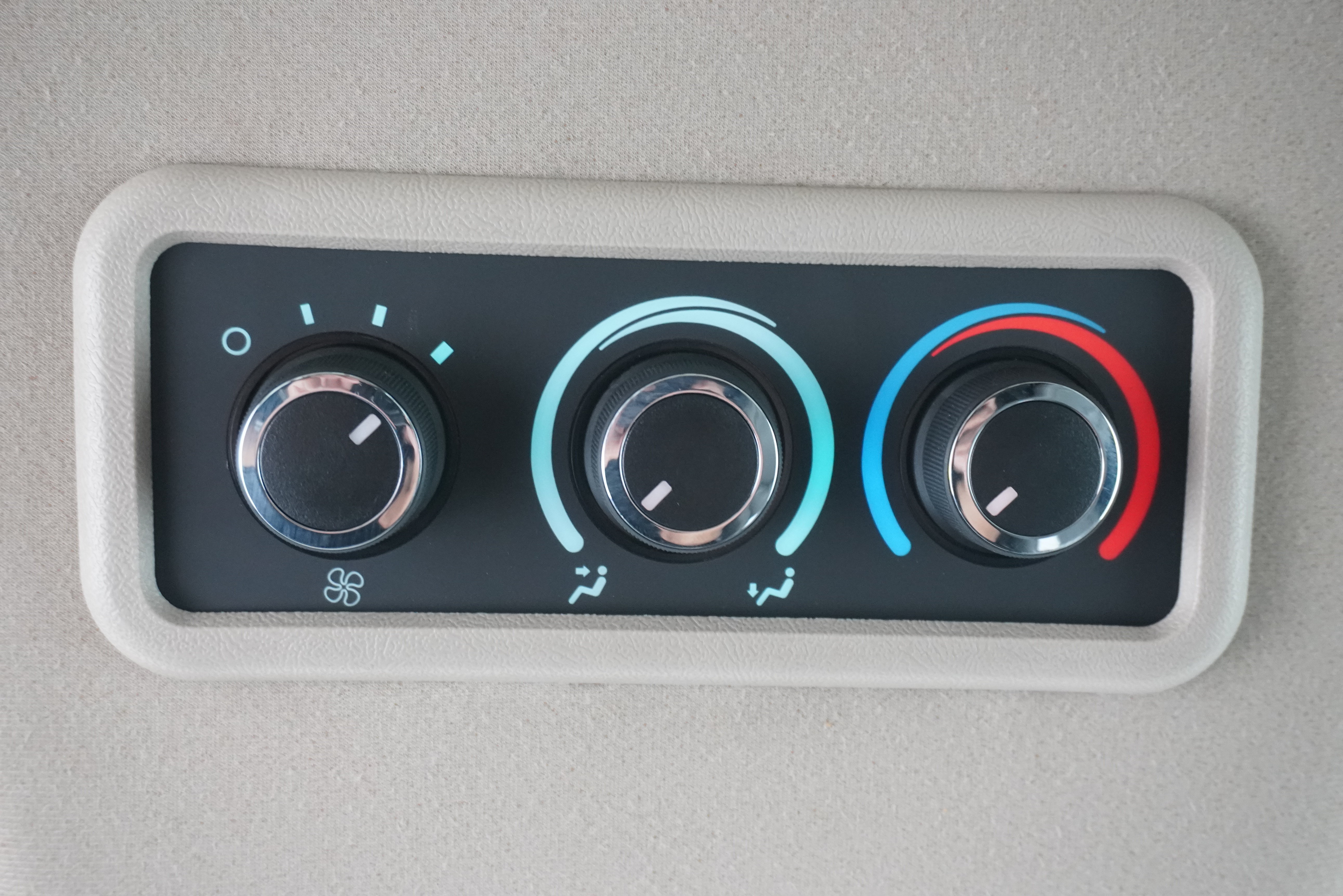 Used 2022 Chevrolet Express 3500 LS RWD image 14