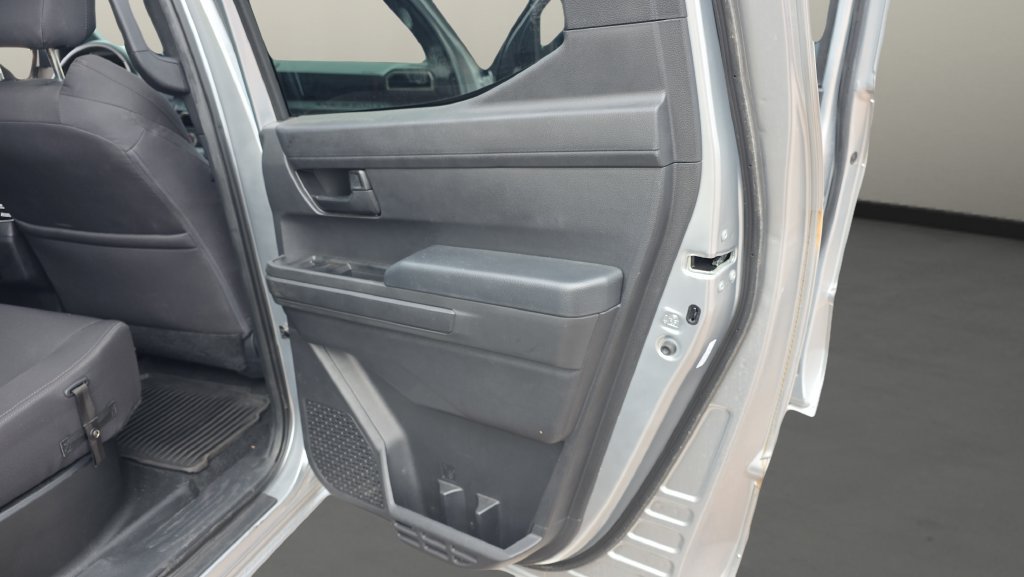 Used 2025 Toyota Tacoma SR RWD image 15