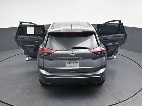 Used 2025 Nissan Rogue SV FWD image 39