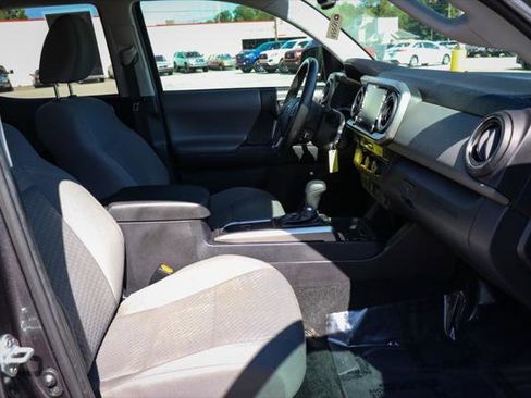 Certified 2021 Toyota Tacoma SR5 image 32