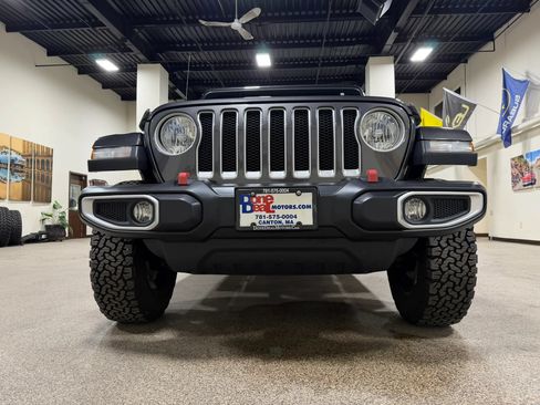Used 2020 Jeep Wrangler Unlimited Sahara w/ Uconnect 4C Nav & Sound Group AWD/4WD image 12