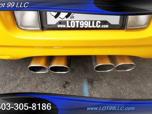 Used 2001 Chevrolet Corvette Convertible w/ Preferred Equipment Group2 image 33