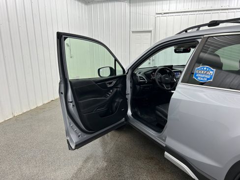 Used 2020 Subaru Forester Touring AWD/4WD image 23