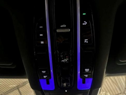 Used 2020 Porsche Cayenne S AWD/4WD image 33