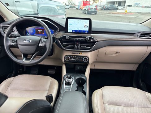 Used 2020 Ford Escape Titanium image 20