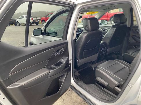 Used 2019 Chevrolet Traverse RS AWD/4WD image 25
