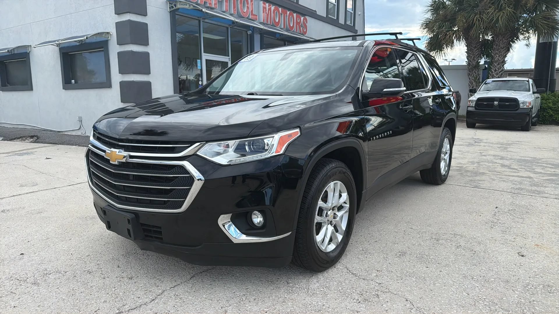 Used 2019 Chevrolet Traverse LT AWD/4WD image 1
