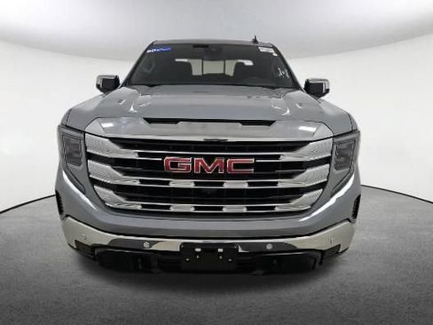 Used 2025 GMC Sierra 1500 SLE w/ Preferred Package AWD/4WD image 2
