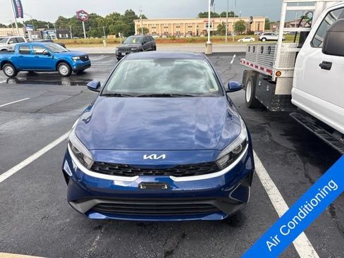 Used 2024 Kia Forte LXS FWD image 2