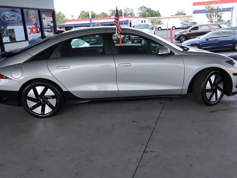 Used 2023 Hyundai Ioniq 6 SE image 4