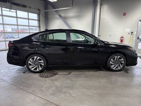 Used 2025 Subaru Legacy Limited image 8