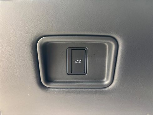 Used 2023 Land Rover Range Rover SE image 22