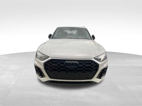 Used 2024 Audi SQ5 Premium Plus w/ Premium Plus Package image 2