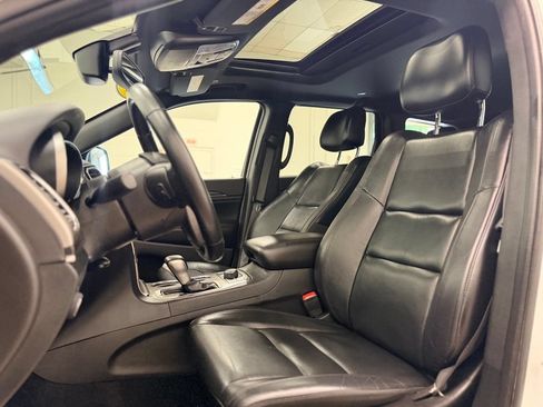Used 2022 Jeep Grand Cherokee Limited AWD/4WD image 13