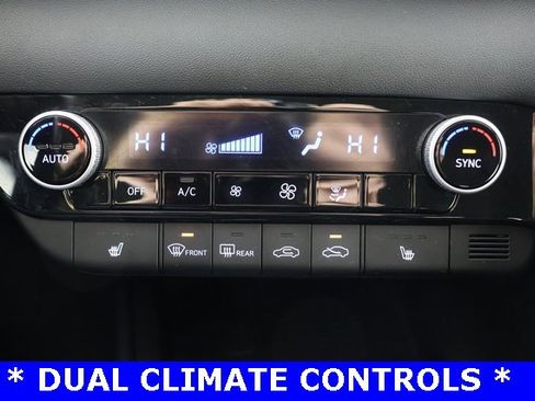 Used 2021 Hyundai Elantra SEL w/ Convenience Package image 15