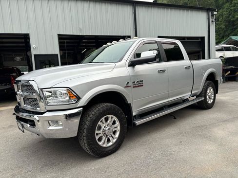 Used 2018 RAM 3500 Laramie w/ Snow Chief Group AWD/4WD image 4