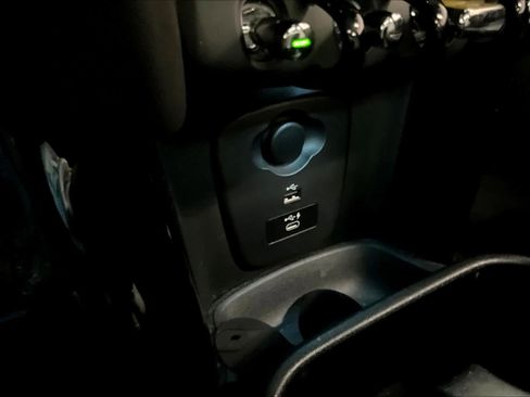 Used 2022 MINI Cooper SE image 34