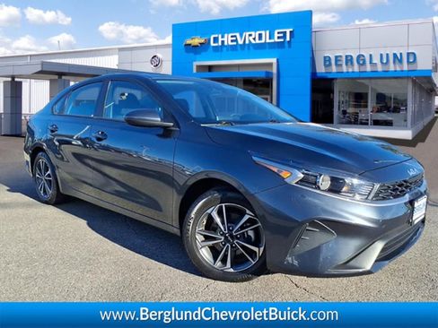 Used 2024 Kia Forte LXS image 1