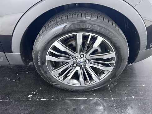 Used 2016 Ford Explorer Platinum AWD/4WD image 16