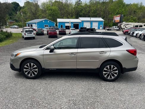 Used 2016 Subaru Outback 2.5i Limited AWD/4WD image 7